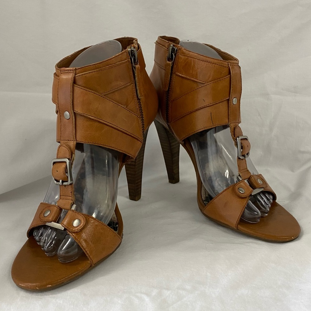 Gianni Bini Leather Strappy Peep Toe Bootie, Stacked Heel Size 8.5, Camel Brown